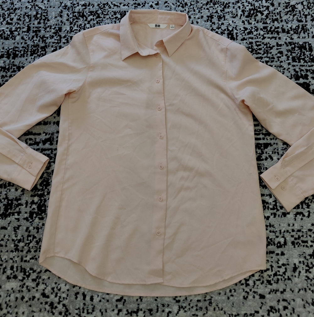 UNIQLO Pink Button Down Shirt Size S Soft Aesthetic Minimalist Classic Coquette - Picture 5 of 11